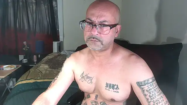 Snapshot of RickStone51 chatting on 09/15/25, 03:50 RickStone51 online show from 09/15/25, 03:50