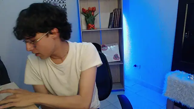 Jeam hot online show from 01/21/25, 12:36