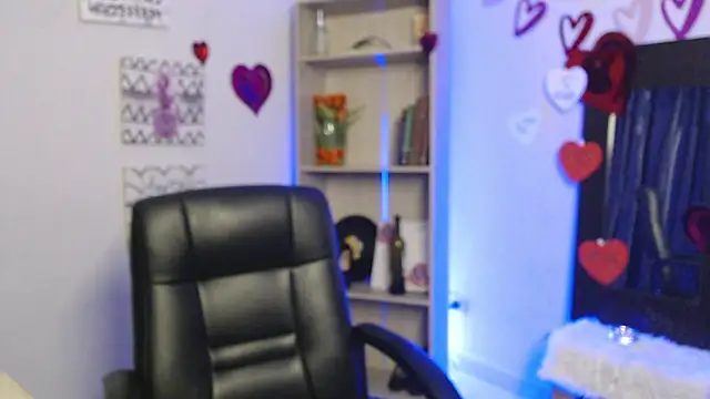 Jeam hot online show from 02/18/25, 12:59