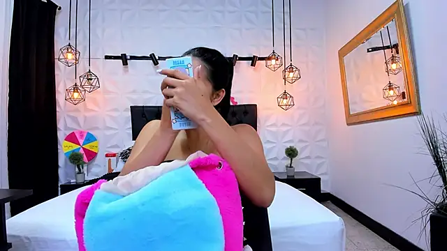 Alison Wiley online show from 03/19/25, 11:28