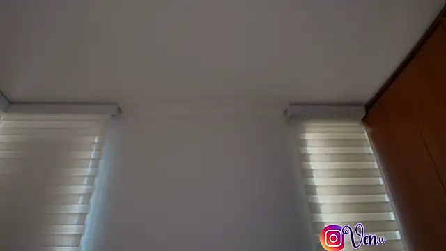 Snapshot of venusleroy_ chatting on 11/23/25, 09:03 venusleroy online show from 11/23/25, 09:03