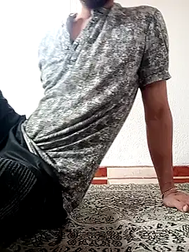 Gatohot23 online show from 12/28/24, 05:46