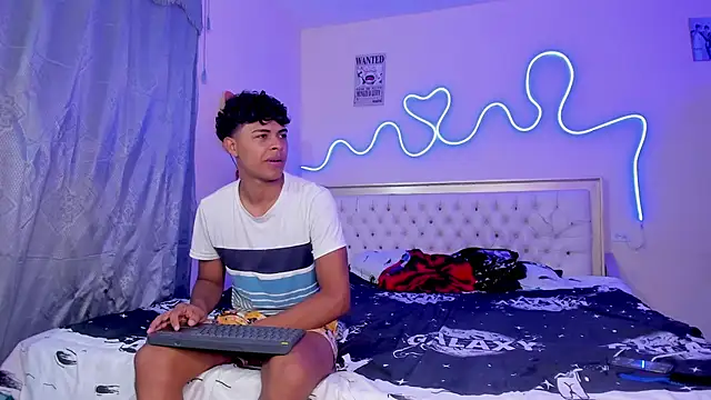 dafnezahiraa  online show from 09/19/25, 03:30