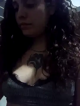 Snapshot of lucylovles chatting on 03/12/25, 11:01 lucylovles online show from 03/12/25, 11:01