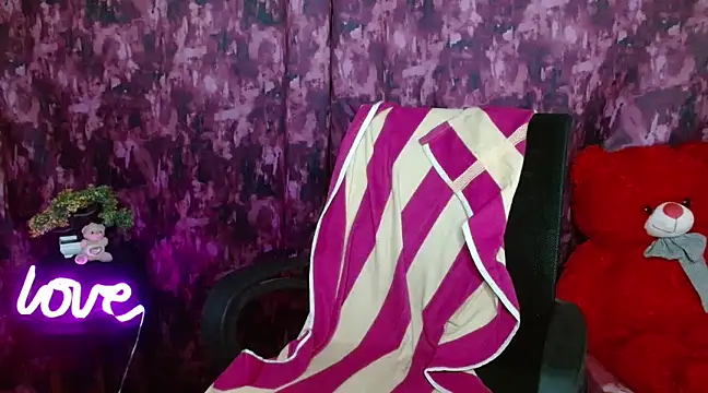 Naughty Ayesha1 online show from 01/18/25, 03:49