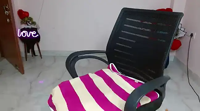 Naughty Ayesha1 online show from 02/13/25, 07:24