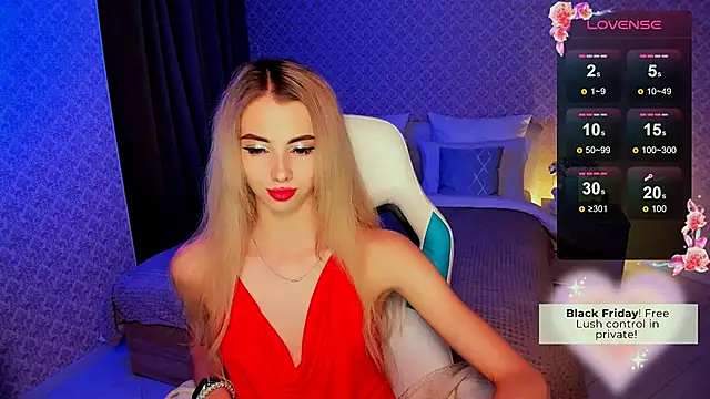 Snapshot of Emilia_Klar chatting on 12/12/24, 02:44 Emilia Klar online show from 12/12/24, 02:44