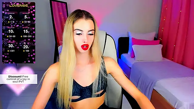 Snapshot of Emilia_Klar chatting on 01/25/25, 02:58 Emilia Klar online show from 01/25/25, 02:58