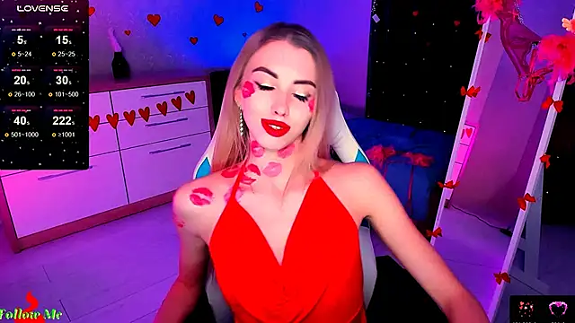 Snapshot of Emilia_Klar chatting on 02/12/25, 08:27 Emilia Klar online show from 02/12/25, 08:27