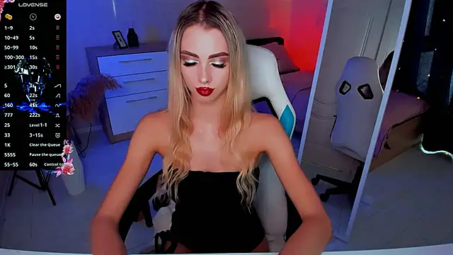 Snapshot of Emilia_Klar chatting on 09/12/25, 03:12 Emilia Klar online show from 09/12/25, 03:12