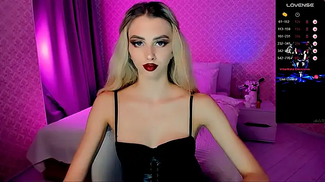 Snapshot of Emilia_Klar chatting on 09/24/25, 08:06 Emilia Klar online show from 09/24/25, 08:06