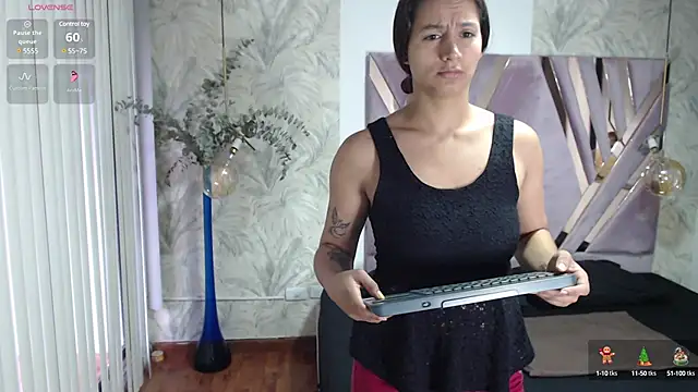 Snapshot of jackstanford chatting on 12/31/24, 12:46 jackstanford online show from 12/31/24, 12:46