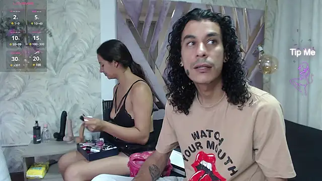 Snapshot of jackstanford chatting on 02/13/25, 01:59 jackstanford online show from 02/13/25, 01:59