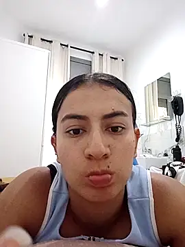 Snapshot of Alaia_Love77 chatting on 05/22/26, 04:34 Alaia Love77 online show from 05/22/26, 04:34