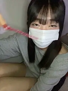 Snapshot of pantumieteruyo chatting on 12/15/24, 02:16 pantumieteruyo online show from 12/15/24, 02:16