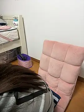 Snapshot of pantumieteruyo chatting on 03/03/25, 01:42 pantumieteruyo online show from 03/03/25, 01:42