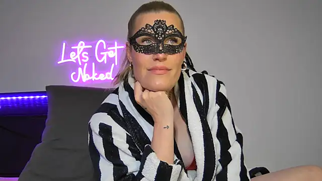Sissy-Bee online show from 05/28/26, 06:16
