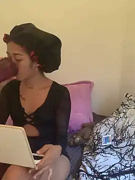 Marielasanchez online show from 02/25/25, 06:20