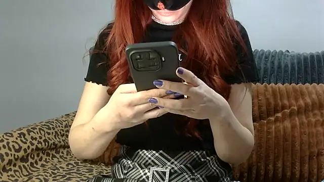 Snapshot of DiamondAssCeyda chatting on 12/15/25, 09:19 DiamondAssCeyda online show from 12/15/25, 09:19