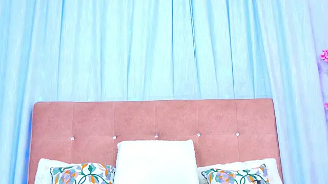 AlliciaKim online show from 11/13/25, 07:13