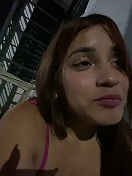Snapshot of perlita05 chatting on 02/04/25, 02:39 perlita05 online show from 02/04/25, 02:39