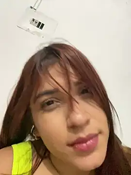 Snapshot of perlita05 chatting on 02/25/25, 02:25 perlita05 online show from 02/25/25, 02:25