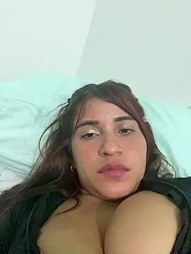Snapshot of perlita05 chatting on 03/14/25, 01:37 perlita05 online show from 03/14/25, 01:37