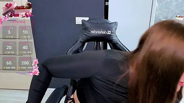 Snapshot of Your_Katy chatting on 04/18/26, 09:46 Your Katy online show from 04/18/26, 09:46