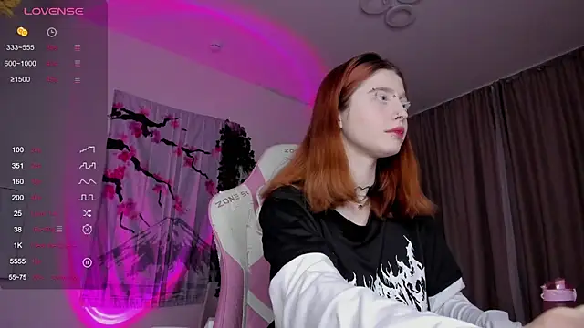 ScarletRos3 online show from 02/28/25, 02:09