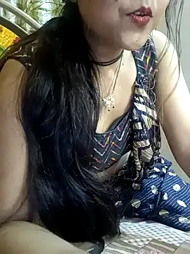 Snapshot of CutePriya613 chatting on 12/23/24, 05:32 CutePriya613 online show from 12/23/24, 05:32