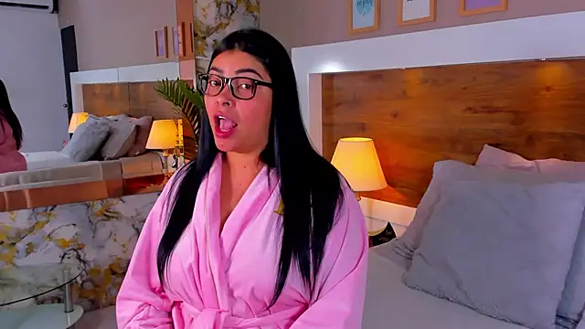 EmaBakker online show from 10/23/25, 01:10