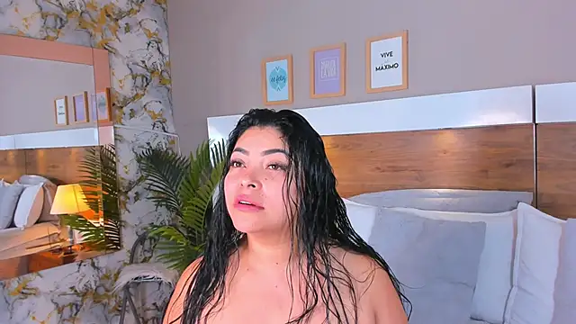 Snapshot of EmaBakker chatting on 03/12/26, 09:48 EmaBakker online show from 03/12/26, 09:48