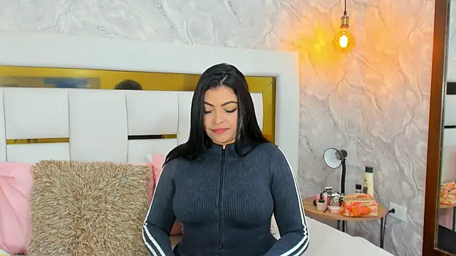 Snapshot of EmaBakker chatting on 04/05/26, 07:49 EmaBakker online show from 04/05/26, 07:49