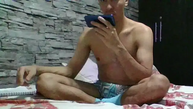 Snapshot of Sexylatin64 chatting on 05/02/26, 12:48 Sexylatin64 online show from 05/02/26, 12:48