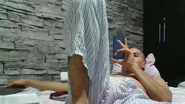 Snapshot of Sexylatin64 chatting on 05/31/26, 04:09 Sexylatin64 online show from 05/31/26, 04:09