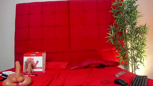 andrea hilton  online show from 02/07/25, 01:47