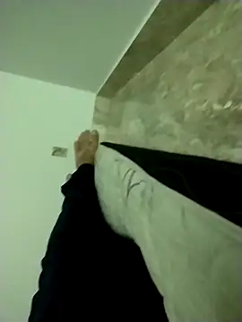 Snapshot of lm279 chatting on 01/31/25, 03:44 lm279 online show from 01/31/25, 03:44