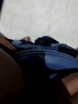 Snapshot of lm279 chatting on 02/14/25, 12:47 lm279 online show from 02/14/25, 12:47