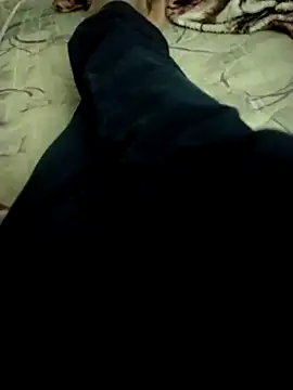 Snapshot of lm279 chatting on 02/19/25, 04:22 lm279 online show from 02/19/25, 04:22