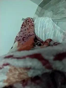 Snapshot of lm279 chatting on 03/16/25, 09:16 lm279 online show from 03/16/25, 09:16