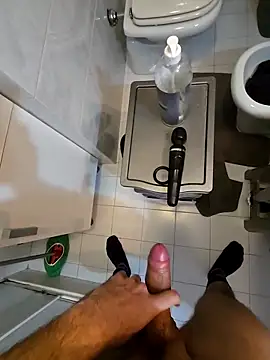 Snapshot of DoctorPS chatting on 11/30/25, 06:01 DoctorPS online show from 11/30/25, 06:01