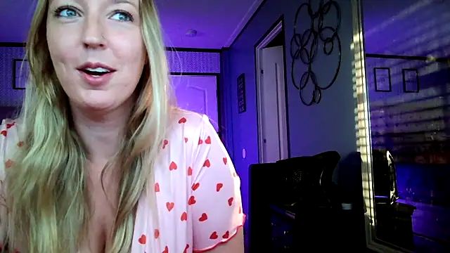 lucyallen4201 online show from 02/14/25, 01:18