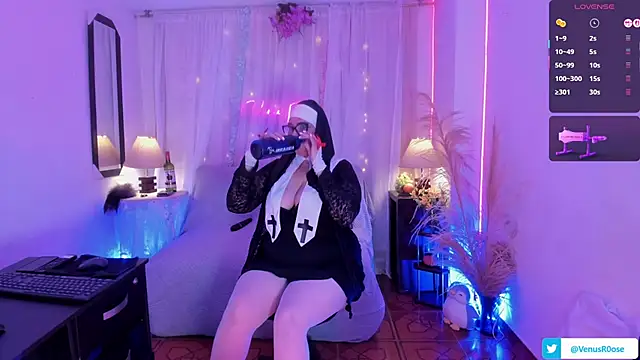 Snapshot of Venus_R0se chatting on 03/22/26, 05:33 Venus R0se online show from 03/22/26, 05:33