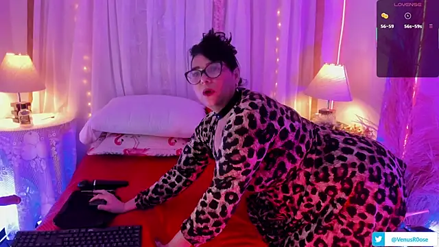 Snapshot of Venus_R0se chatting on 04/04/26, 09:51 Venus R0se online show from 04/04/26, 09:51