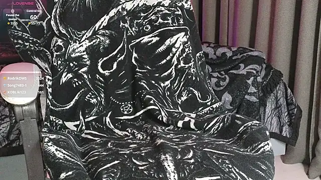 Snapshot of Devil_s_bride chatting on 04/04/26, 06:05 Devil s bride online show from 04/04/26, 06:05