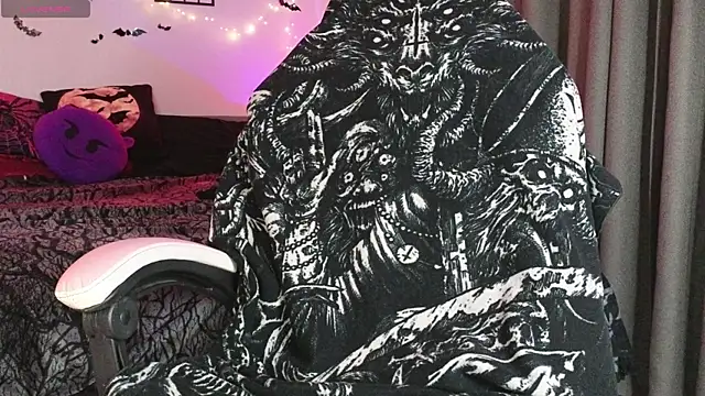 Snapshot of Devil_s_bride chatting on 04/12/26, 04:12 Devil s bride online show from 04/12/26, 04:12