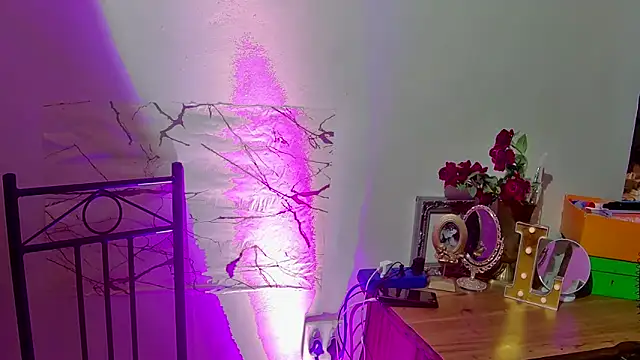 Snapshot of GoddessLorenaTheeSiren chatting on 03/07/25, 06:22 GoddessLorenaTheeSiren online show from 03/07/25, 06:22