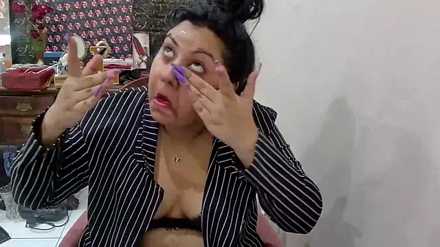 Snapshot of GoddessLorenaTheeSiren chatting on 03/14/25, 09:14 GoddessLorenaTheeSiren online show from 03/14/25, 09:14