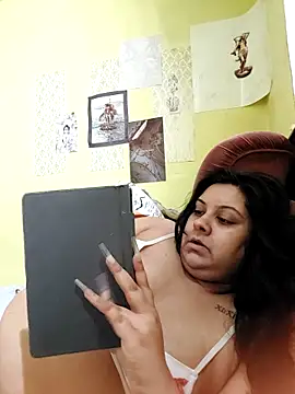 Snapshot of GoddessLorenaTheeSiren chatting on 10/18/25, 08:37 GoddessLorenaTheeSiren online show from 10/18/25, 08:37