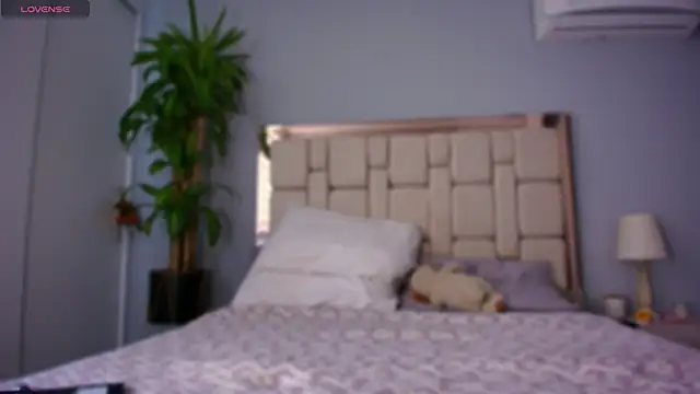 auroracaruso11 online show from 01/09/25, 07:40